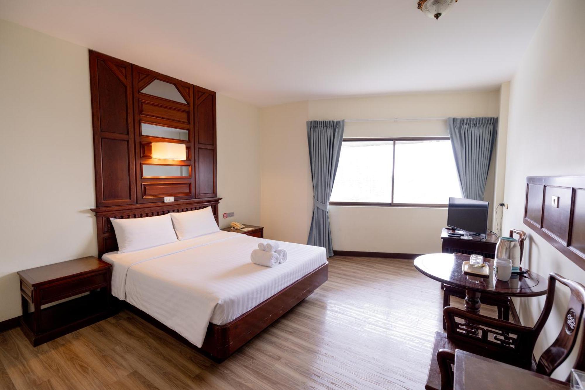 Hotel Mido 4*